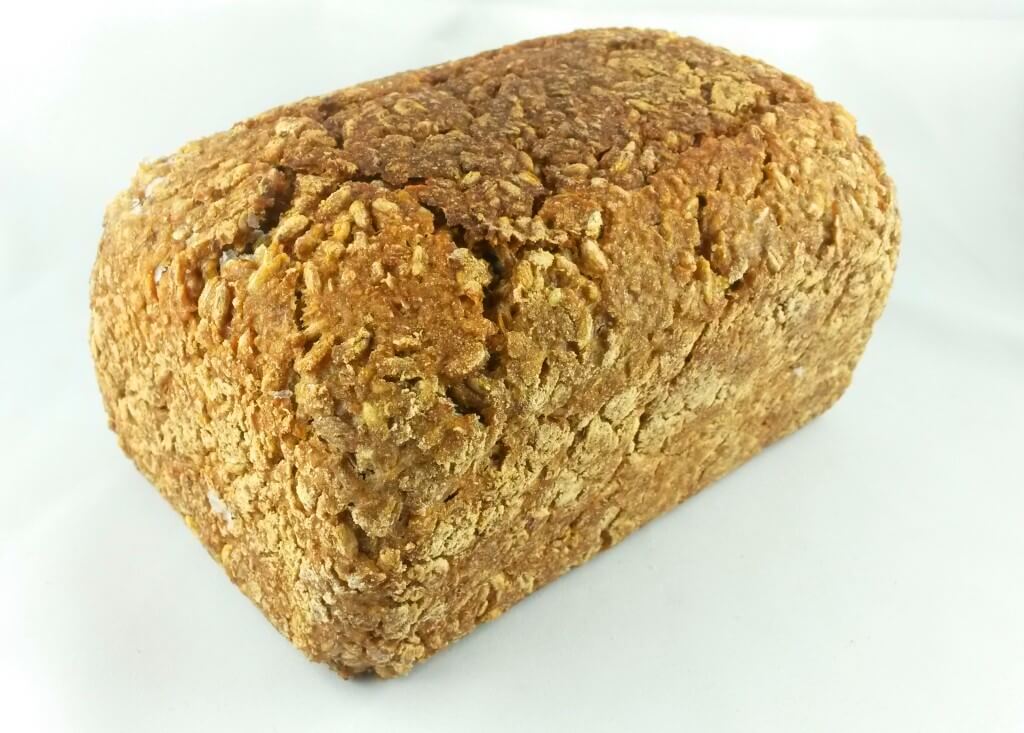 Vortags-Schwarzbrot am Stück 